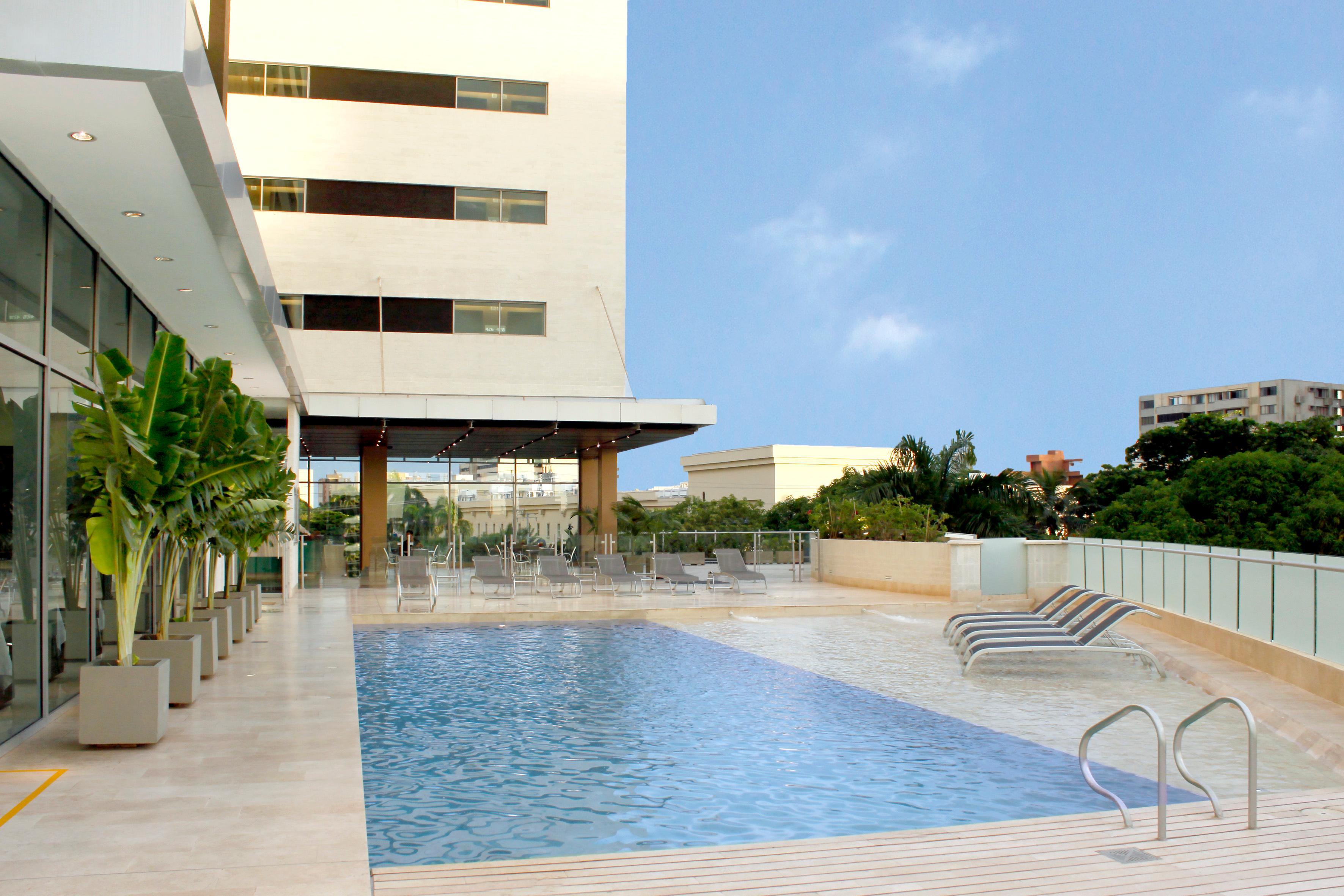 Estelar Alto Prado Barranquilla  Luaran gambar The pool at the rooftop
